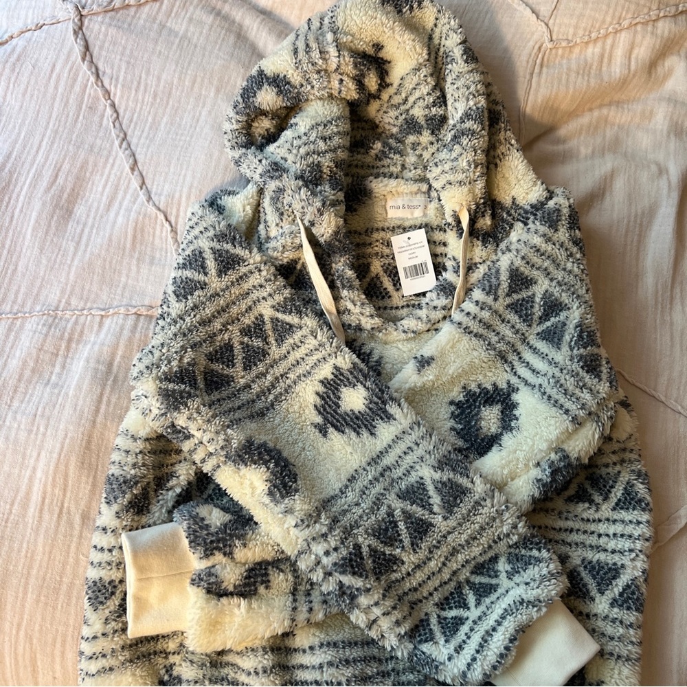 Mia & Tess Sherpa Pajamas Hobbie - perfect Christmas present!!